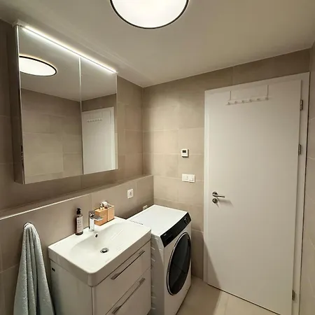 Cozy Design In The Center Of 公寓 *