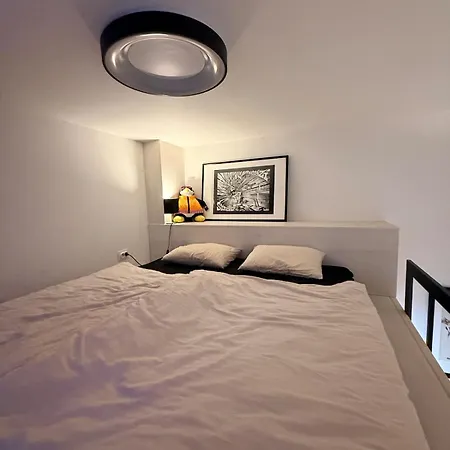 Cozy Design In The Center Of 公寓 *